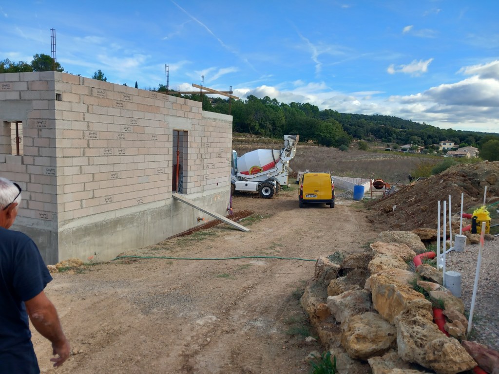 Structure béton et maçonnerie d'une maison — BATIBAT Var